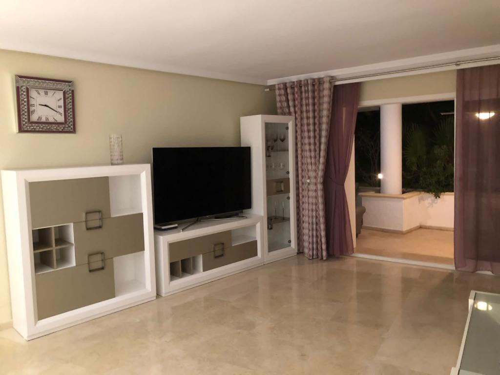 Dominion Apartments Estepona Bagian luar foto