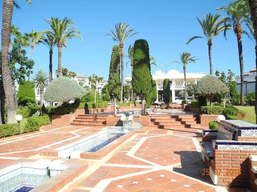 Dominion Apartments Estepona Bagian luar foto