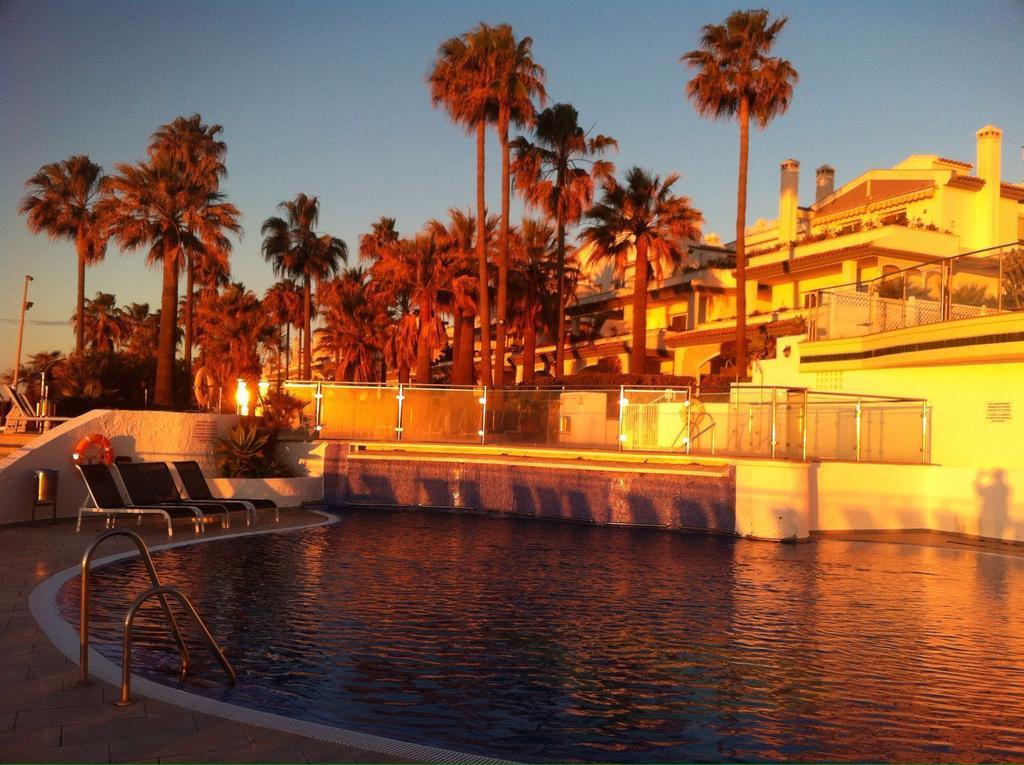 Dominion Apartments Estepona Bagian luar foto